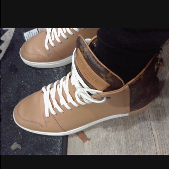 Louis Vuitton sneakers size US9 with receipt and box - Picture 2 of 2